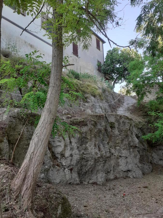 Hotel Locanda Delle Grotte Di Onferno Gemmano Exterior foto