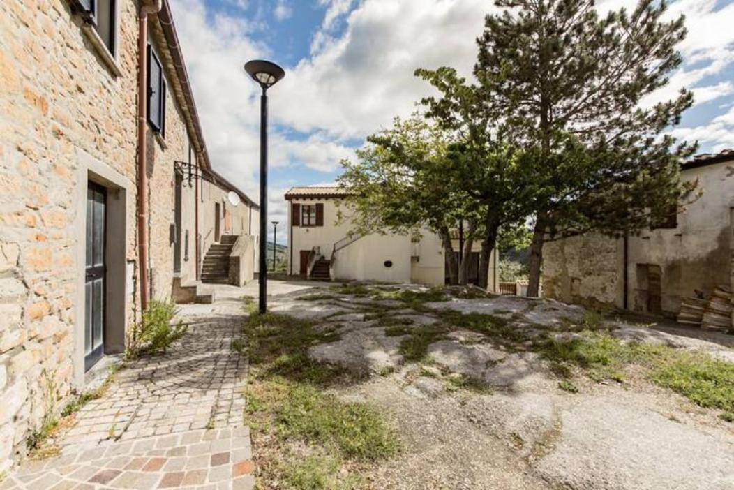 Hotel Locanda Delle Grotte Di Onferno Gemmano Exterior foto